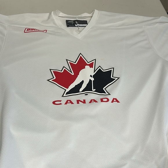 Bauer Size Large Team Canada Jersey - Picture 5 of 5
